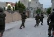 Israeli occupation arrests ten Palestinians in the West Bank