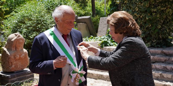 Президент Аль-Асад наградил итальянского археолога Паоло Маттиа сирийским орденом «За заслуги»