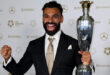 محمد صلاح يتوج بجائزة أفضل لاعب في الدوري الإنكليزي