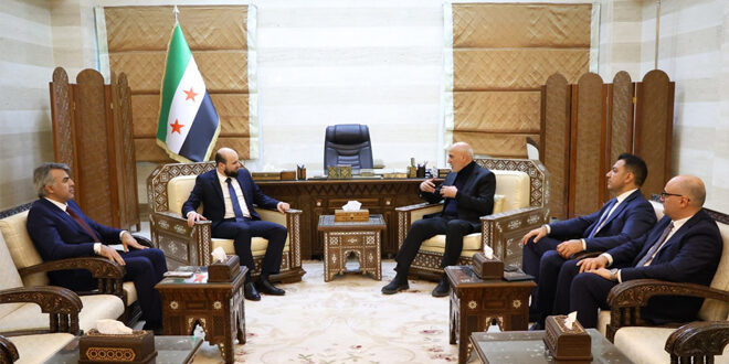 Al-Bashir, Syrian businessmen discuss ways to improve the economic situation