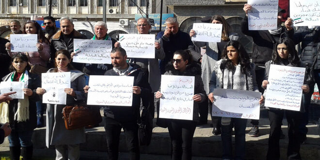 A stand in Sweida to commemorate anniversary of Karam al-Zaytoun massacre in Homs