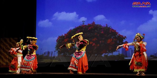 Danzas indonesias en el Centro Cultural de la provincia siria de Homs