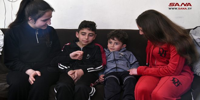 Sirios curan las cicatrices de los niños afectados por el terremoto