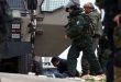 Les forces d’occupation arrêtent cinq Palestiniens à Ramallah