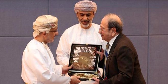 Hommage à l’artiste Duraid Lahham à l’ouverture du Festival international “Cinemana” au Sultanat d’Oman