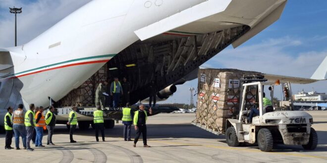 Arrivée à l’aéroport international de Damas d’un avion d’aides koweïtiennes