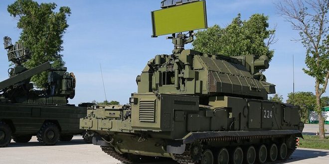 משרד ההגנה הרוסי מפיץ סרטונים של עבודת מערכות ההגנה האווירית Tor-M2 במהלך הפלת טילי האויב