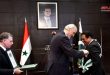 Esad, Pakistan’ın Şam Büyükelçisine Suriye Üstün Sınıf Liyakat Nişanı Verdi