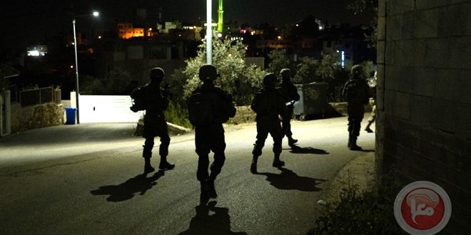 İsrail İşgal Güçleri Batı Yaka’da 23 Filistinliyi Tutukladı